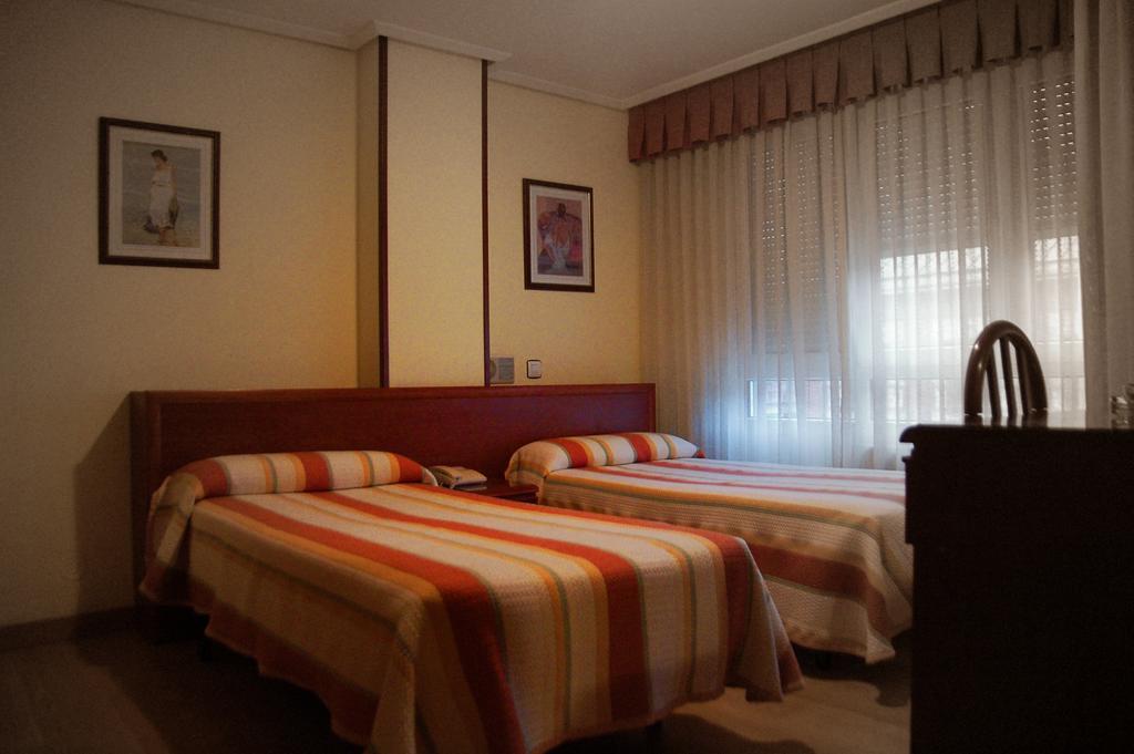 Hotel San Glorio Santander Bilik gambar