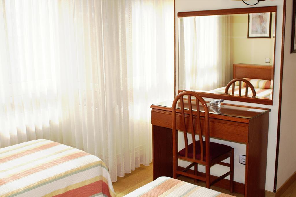 Hotel San Glorio Santander Bilik gambar